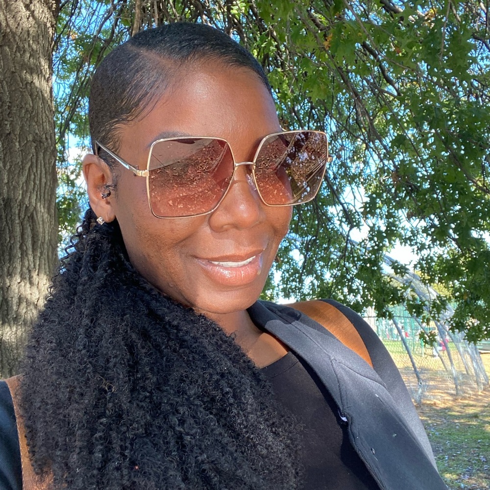 Meet your Posher, Antonette